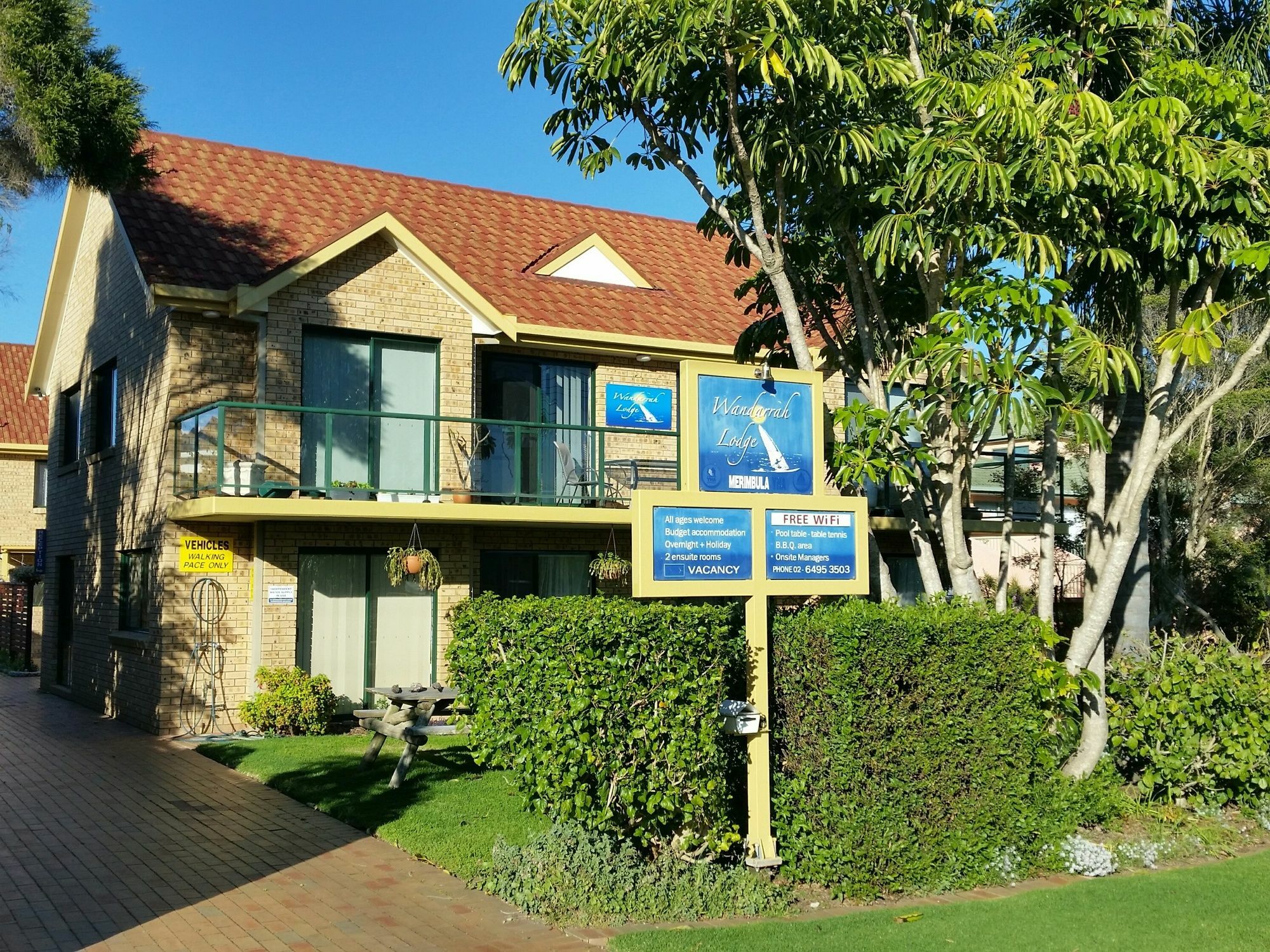 Wandarrah Lodge Hostel Меримбула Екстер'єр фото